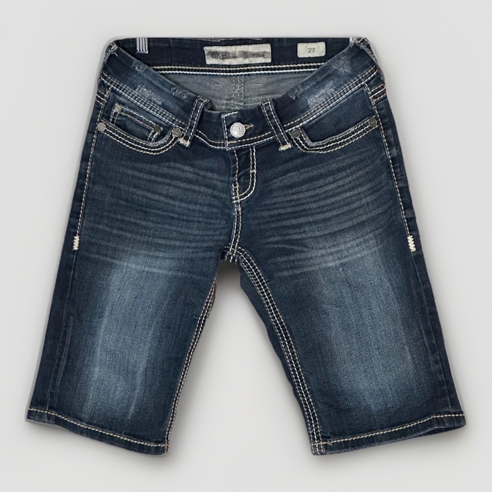 BKE Sabrina Denim Shorts Womens Sz 27 Medium Wash Distressed Thick Stitch Buckle